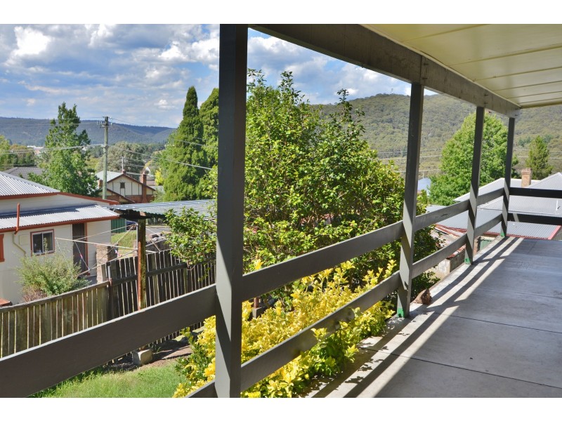 3 Hillrange Crescent, Lithgow NSW 2790