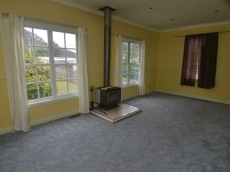 35 Ramsay Street, Lithgow NSW 2790