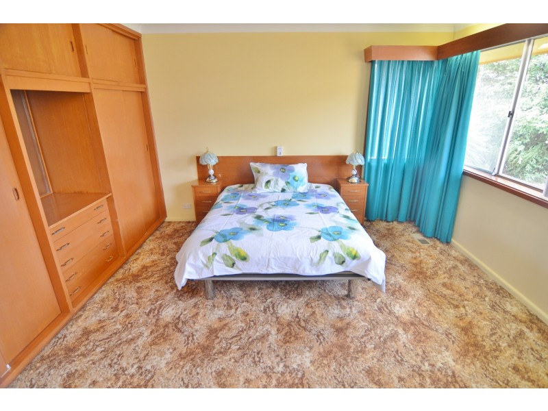 8 Rifle Parade, Lithgow NSW 2790