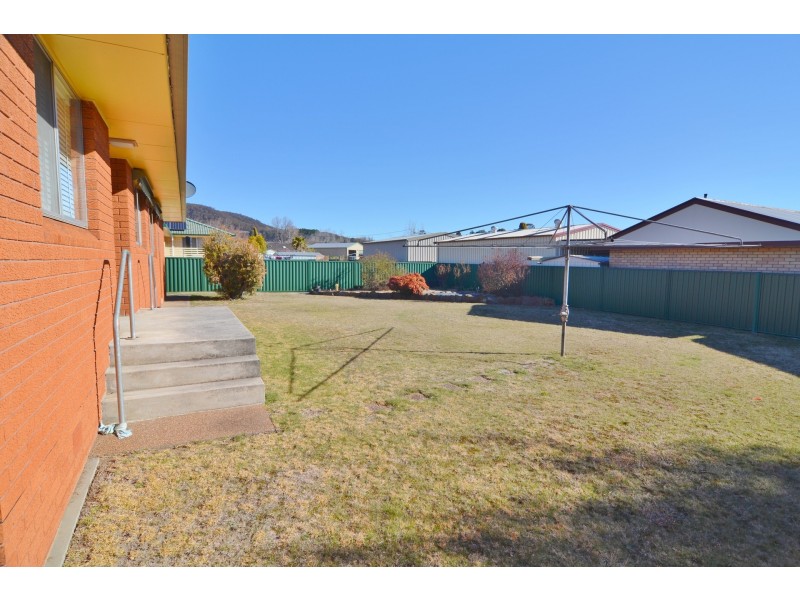 8 Rifle Parade, Lithgow NSW 2790