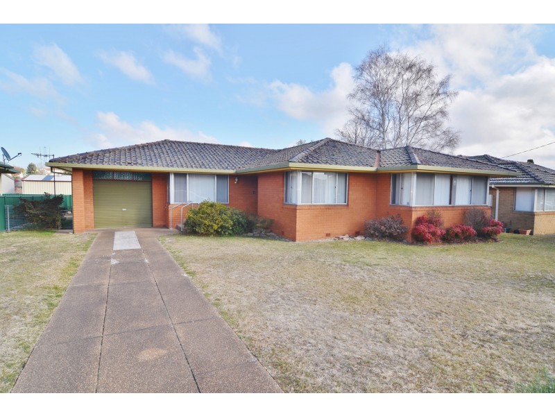 8 Rifle Parade, Lithgow NSW 2790