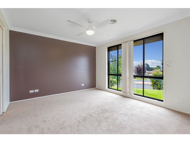 9 Acer Place, South Bowenfels NSW 2790