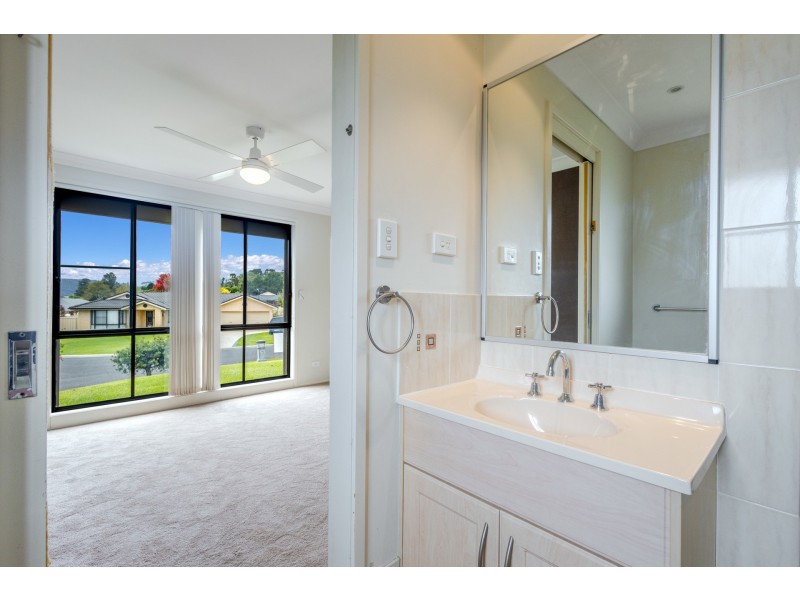 9 Acer Place, South Bowenfels NSW 2790