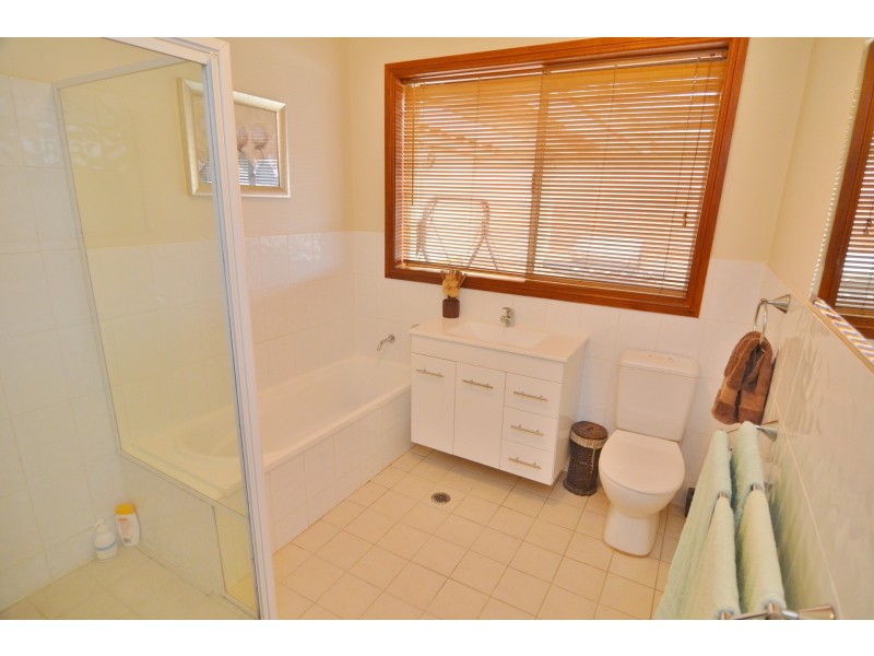 48 Enfield Avenue, Lithgow NSW 2790