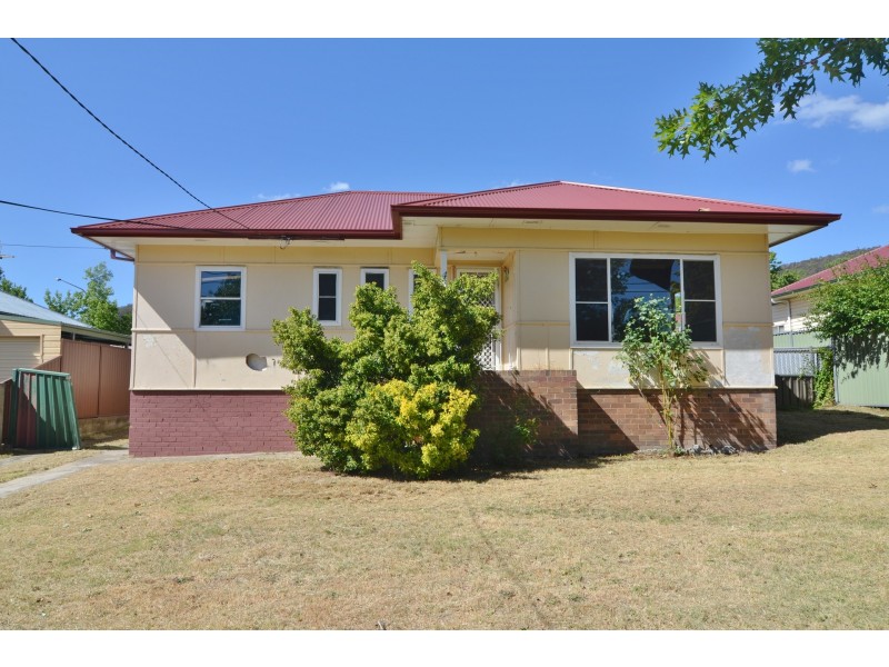 43 Andrew Street, Lithgow NSW 2790