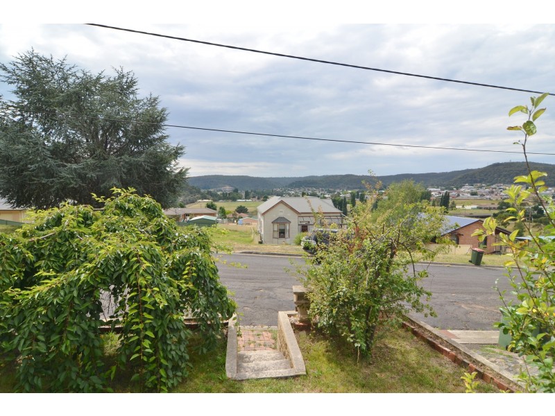 11 Hepburn Street, Lithgow NSW 2790