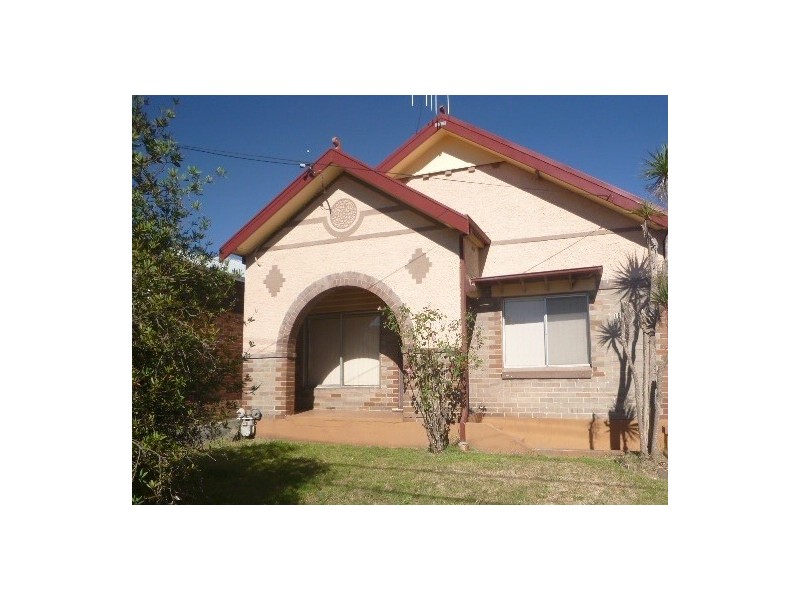 12 Academy Street, Lithgow NSW 2790