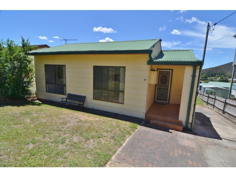 16 Fourth Street, Lithgow NSW 2790