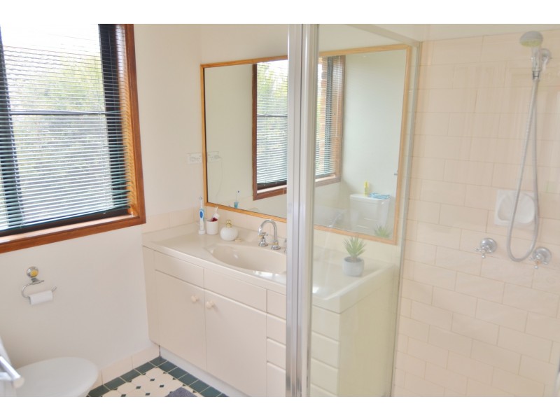 9 Robinia Drive, Lithgow NSW 2790