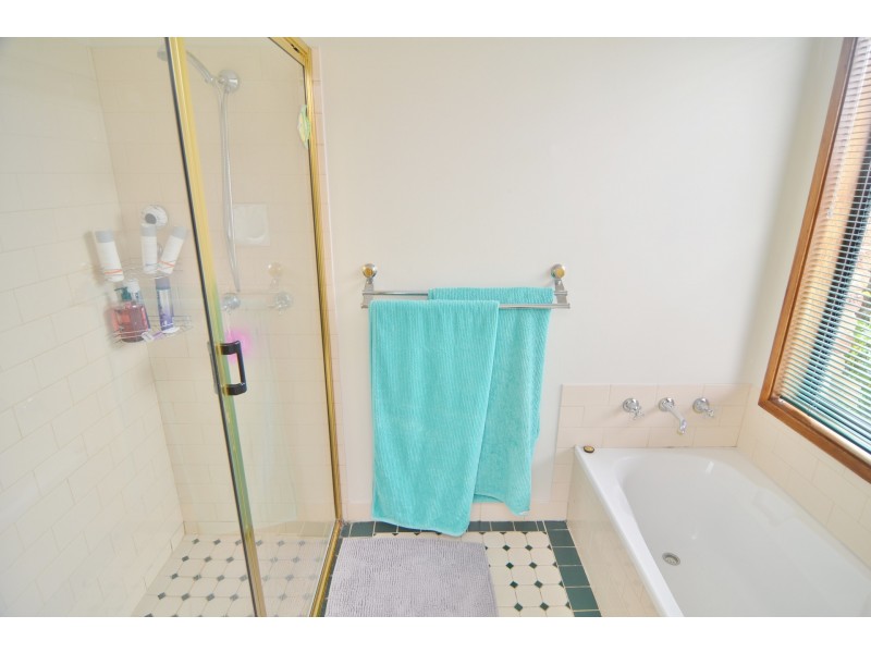 9 Robinia Drive, Lithgow NSW 2790