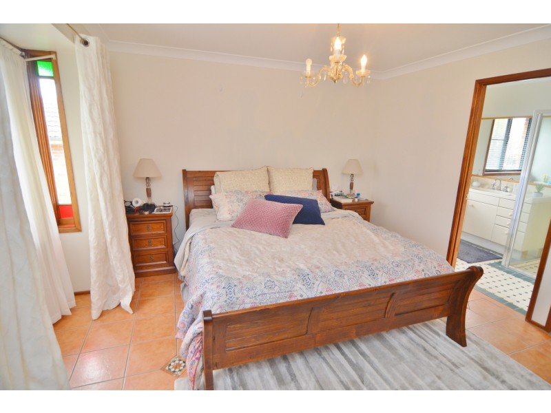 9 Robinia Drive, Lithgow NSW 2790