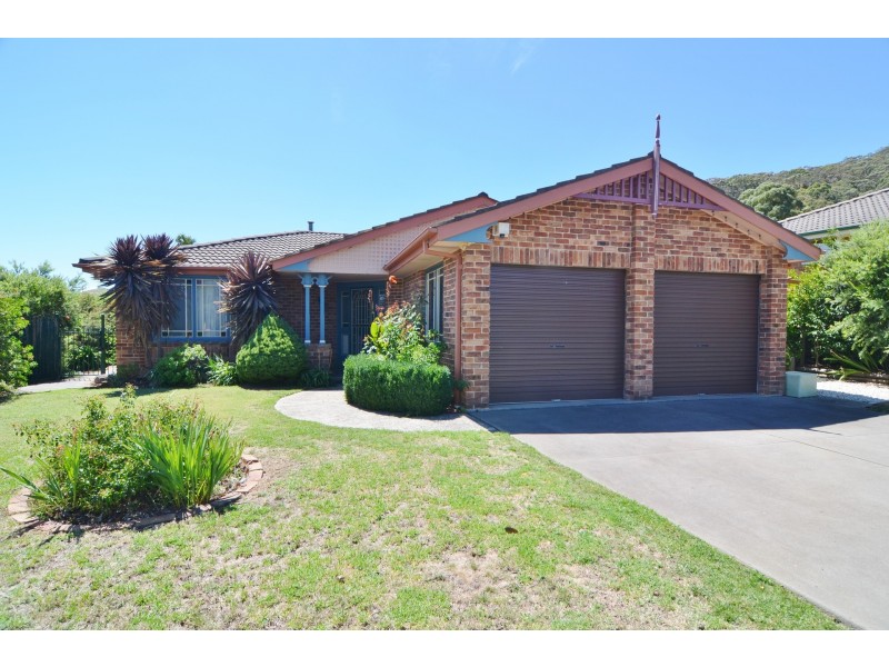 9 Robinia Drive, Lithgow NSW 2790