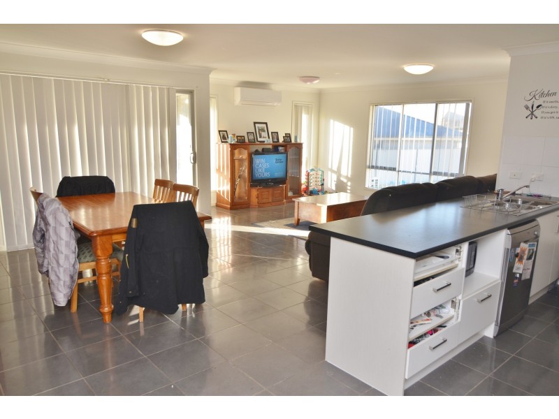 64 Cary Avenue, Wallerawang NSW 2845