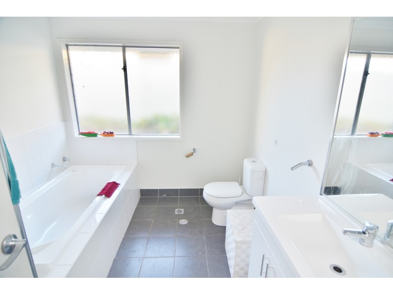 64 Cary Avenue, Wallerawang NSW 2845