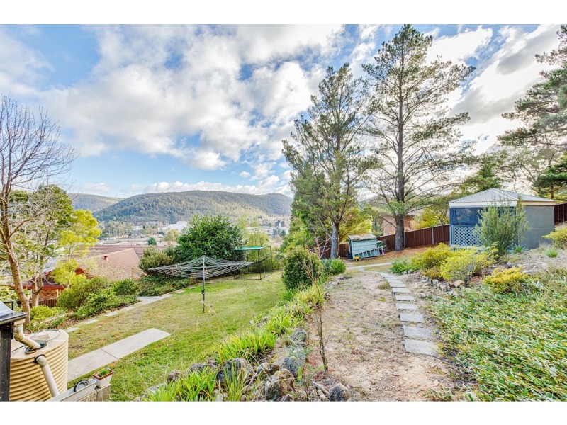 17 Blaxland Street, Lithgow NSW 2790