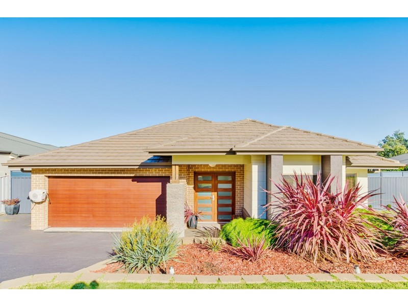 7 Sandalwood Drive, Lithgow NSW 2790
