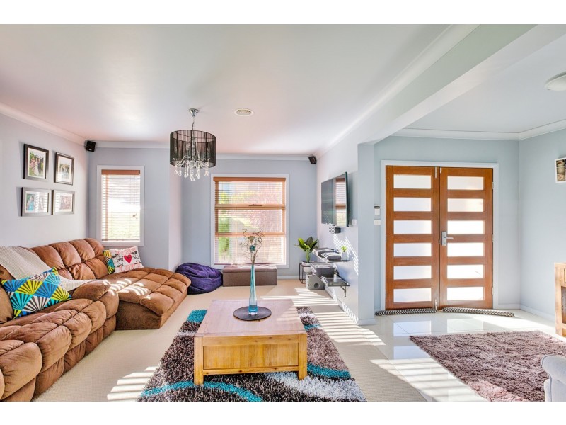7 Sandalwood Drive, Lithgow NSW 2790