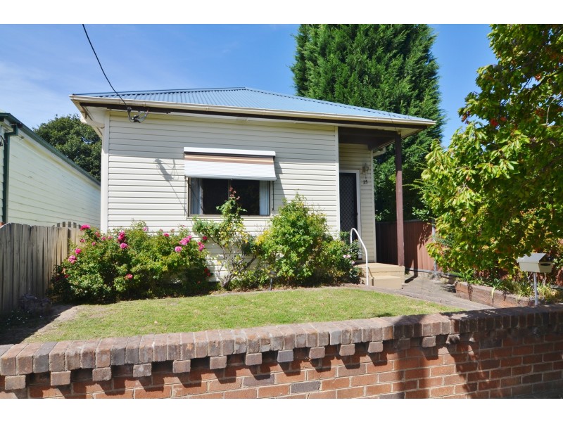 15 Laurence Street, Lithgow NSW 2790