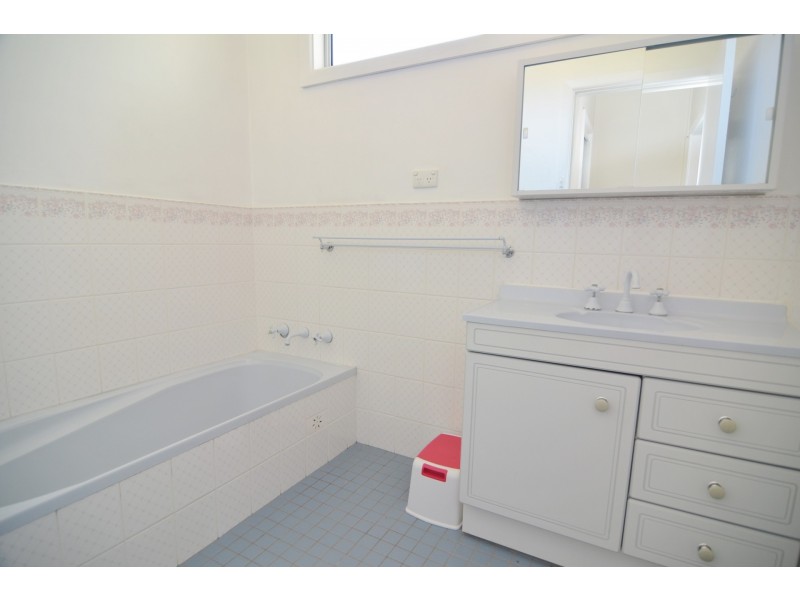 70 Ferro Street, Lithgow NSW 2790