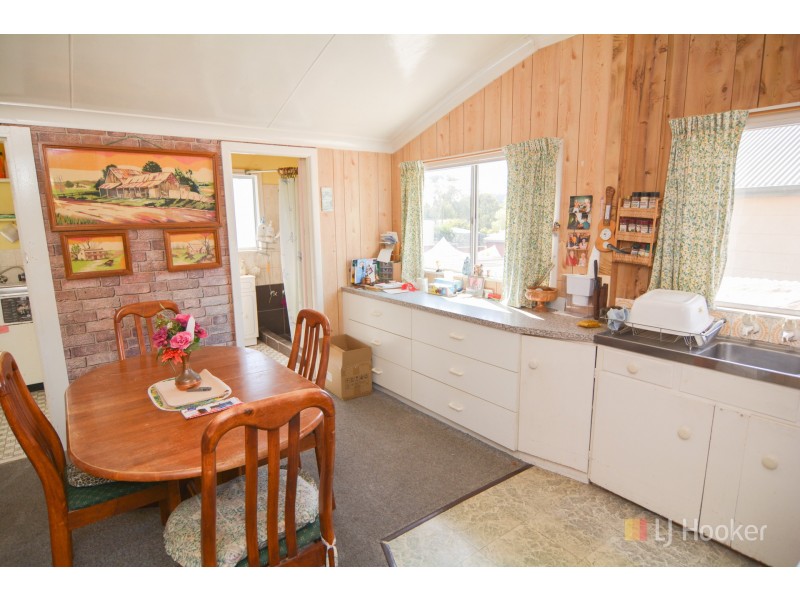 32 Inner Crescent, Lithgow NSW 2790
