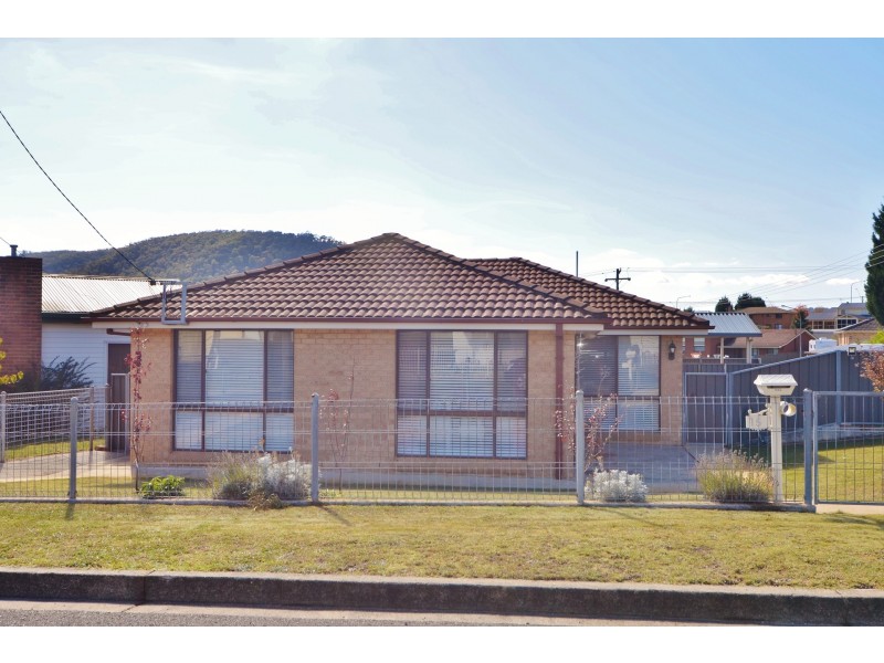 15 Inner Crescent, Lithgow NSW 2790