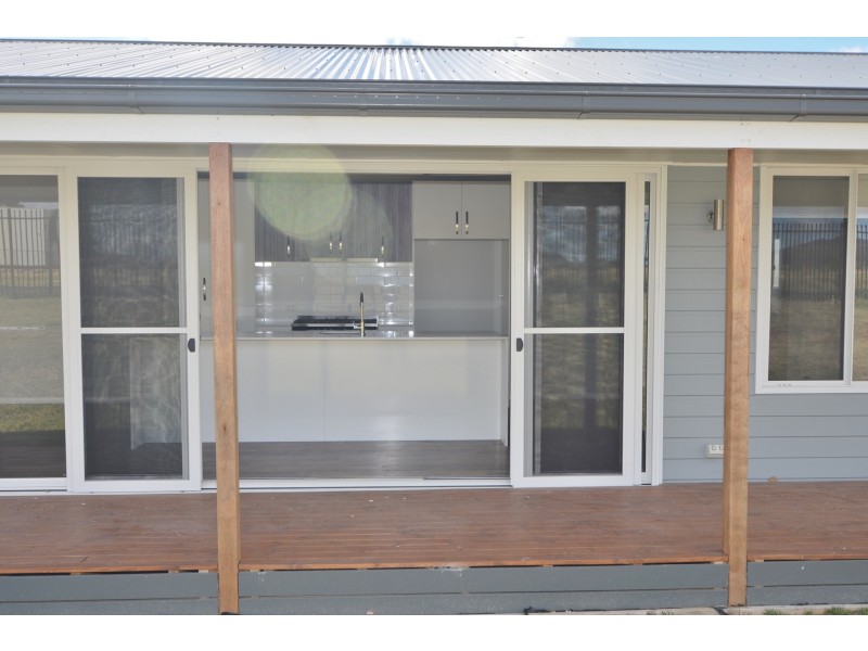 18 Chivers Close, Lithgow NSW 2790