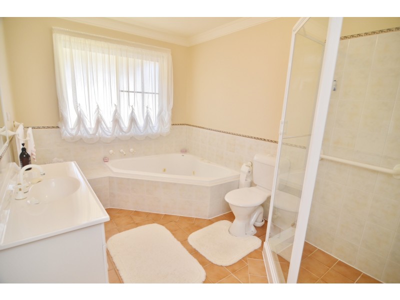 19 Proto Avenue, Lithgow NSW 2790