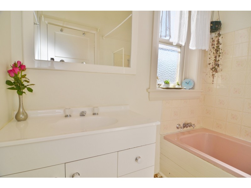 170 Inch Street, Lithgow NSW 2790