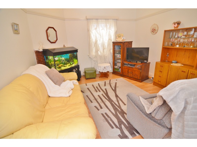 170 Inch Street, Lithgow NSW 2790