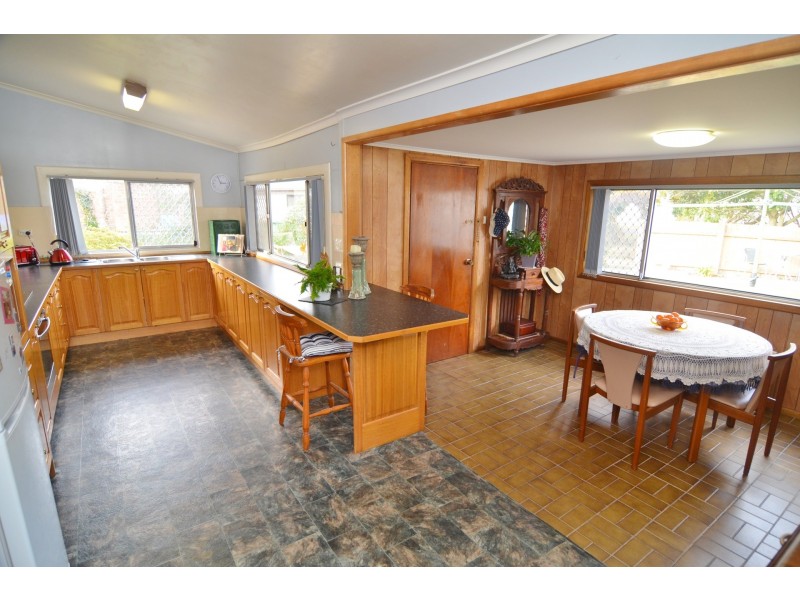 17 Macauley Street, Lithgow NSW 2790