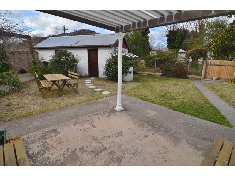 17 Macauley Street, Lithgow NSW 2790