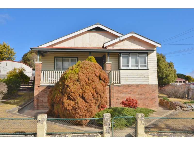 13 Villiers Street, Portland NSW 2847