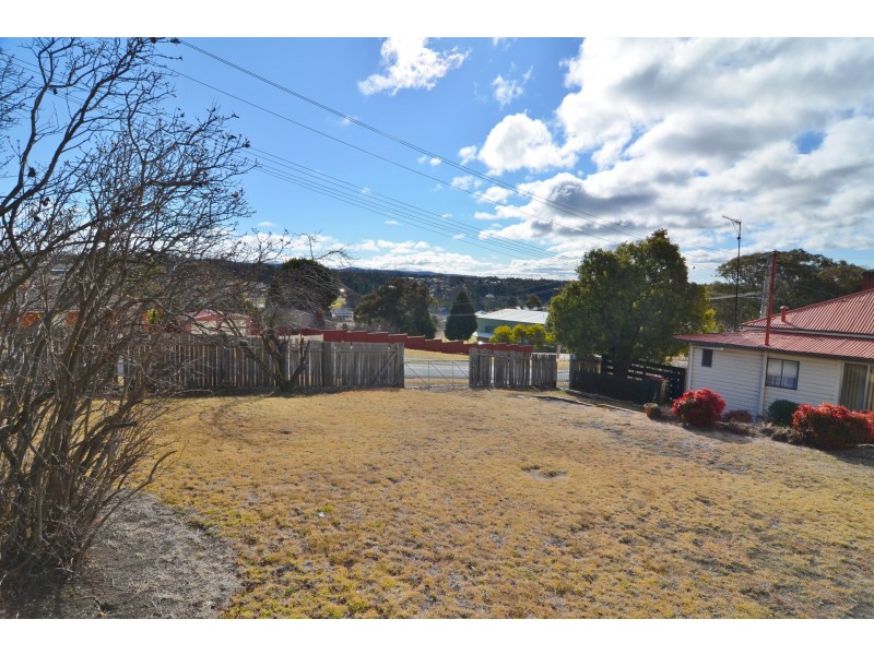 13 Villiers Street, Portland NSW 2847