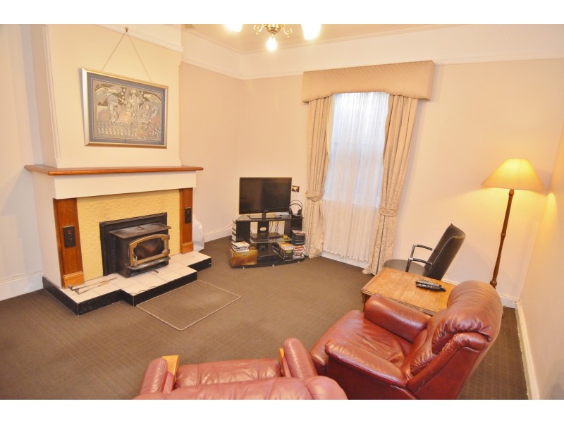 69 Inch Street, Lithgow NSW 2790