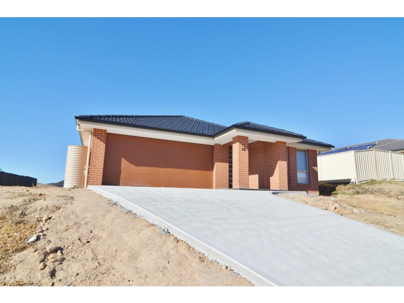 38 Kirkley Street, Lithgow NSW 2790