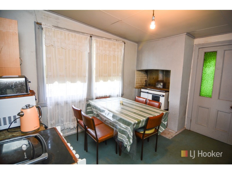 11 Burton Street, Portland NSW 2847