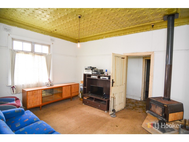 11 Burton Street, Portland NSW 2847