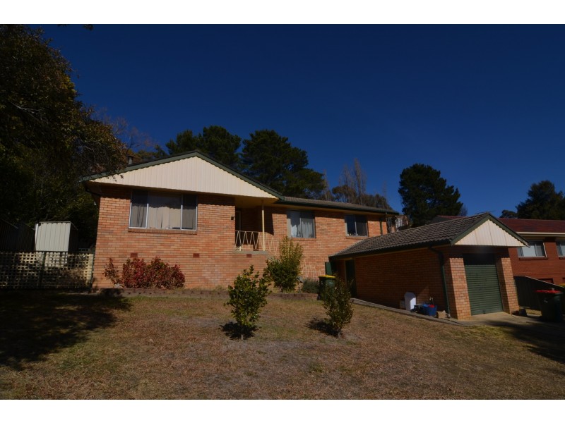 34 Maple Crescent, Lithgow NSW 2790