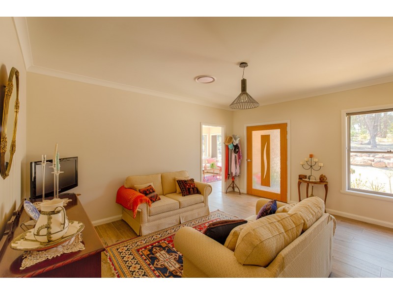 28 Arcadia Place, Meadow Flat NSW 2795