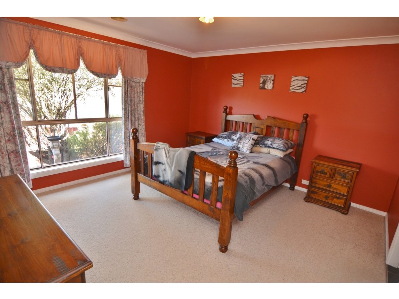 5 Blackett Drive, Wallerawang NSW 2845