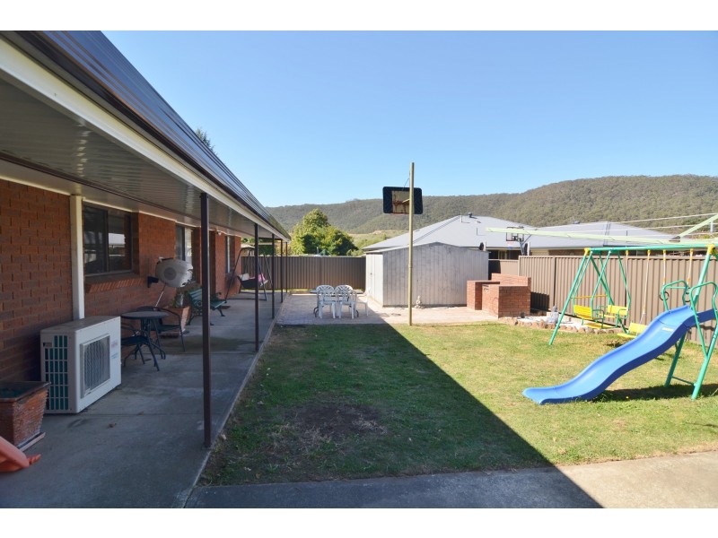 28 Chivers Close, Lithgow NSW 2790