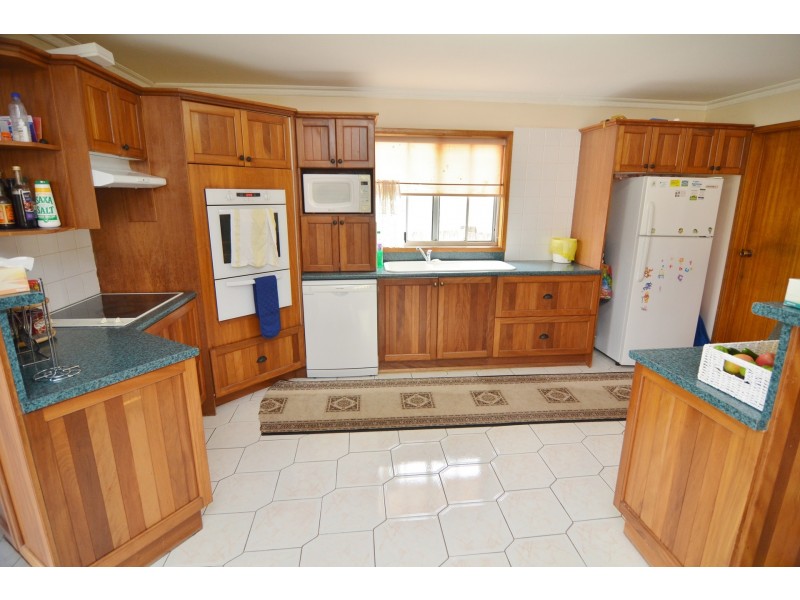 89 Rifle Parade, Lithgow NSW 2790