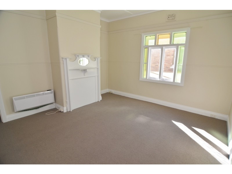 19 Sandford Avenue, Lithgow NSW 2790