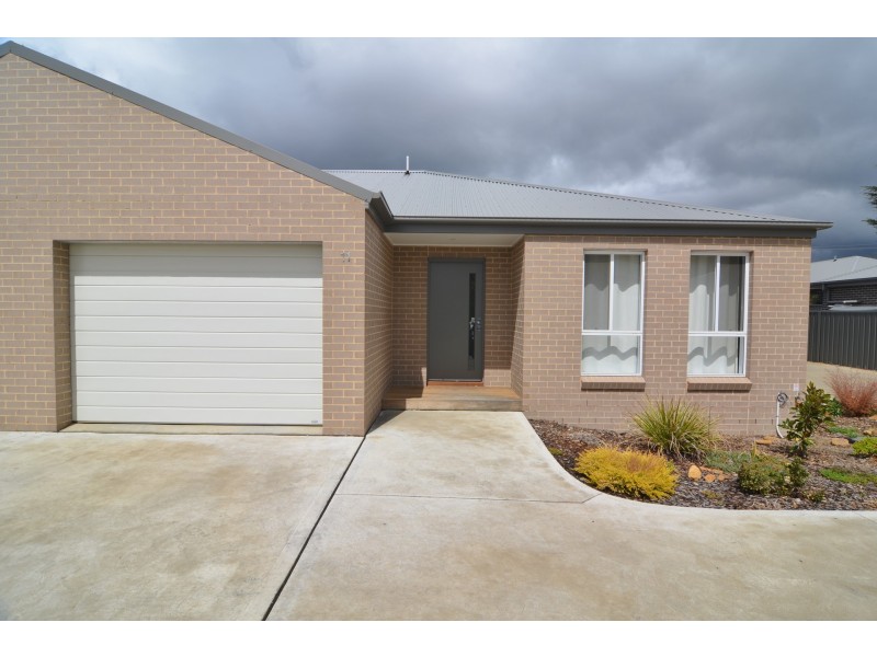 11/15 Hoskins Avenue, Lithgow NSW 2790