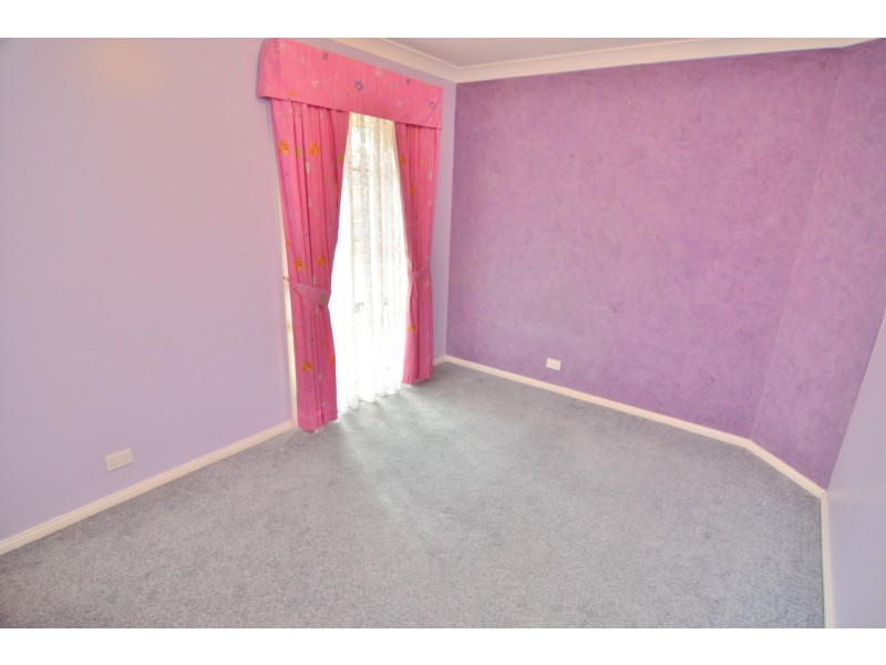 19 Robinia Drive, Lithgow NSW 2790