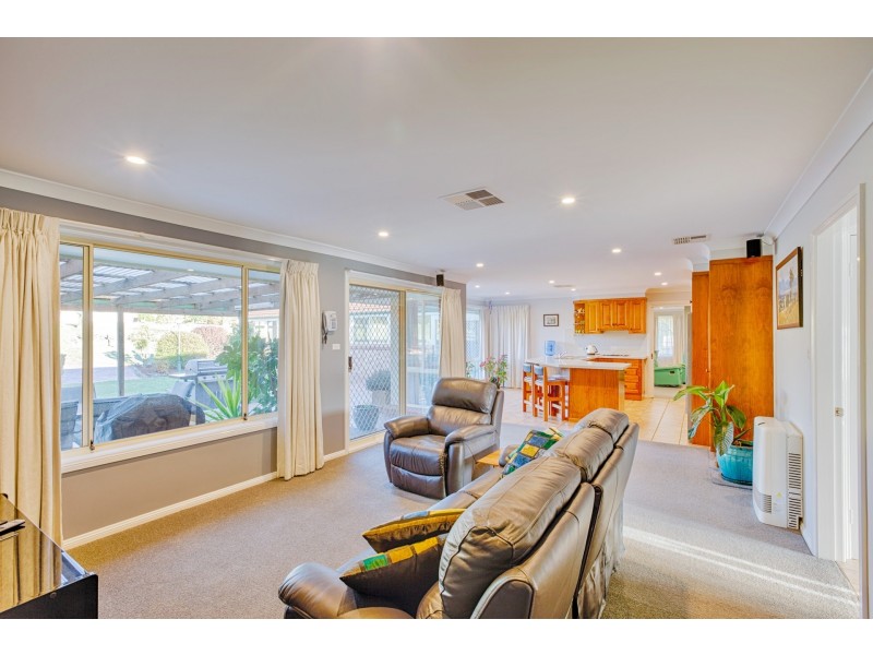 2 Korra Street, Marrangaroo NSW 2790