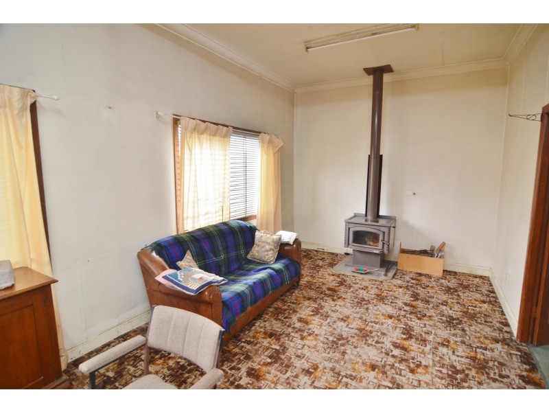 15 Williwa Street, Portland NSW 2847