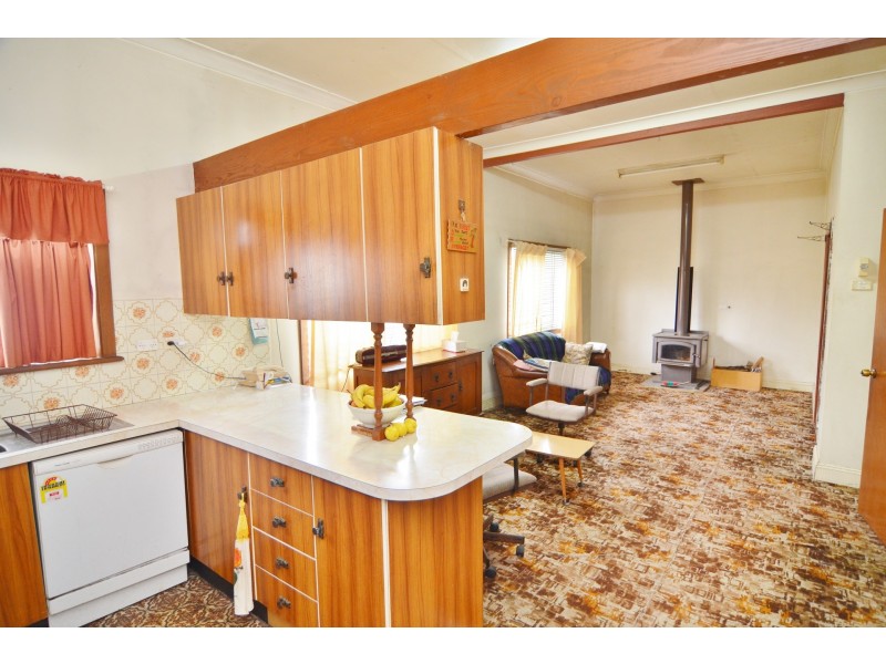 15 Williwa Street, Portland NSW 2847