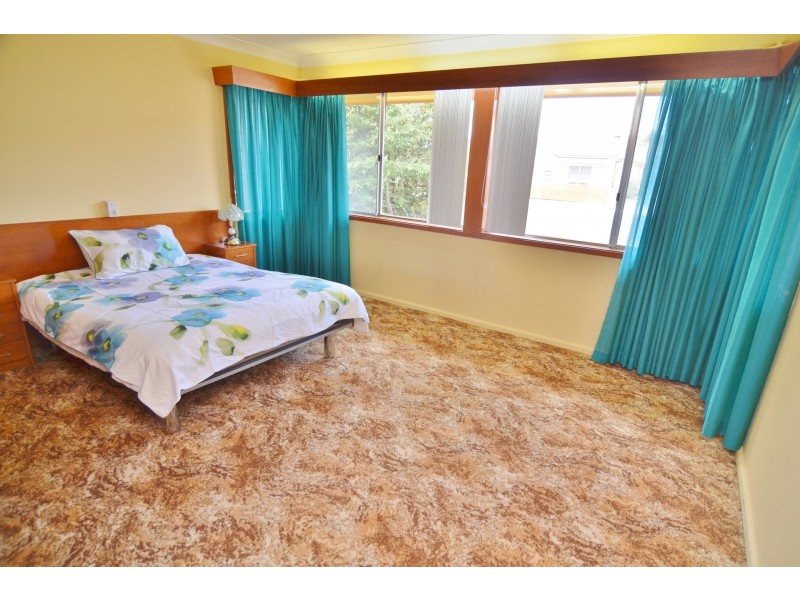 8 Rifle Parade, Lithgow NSW 2790