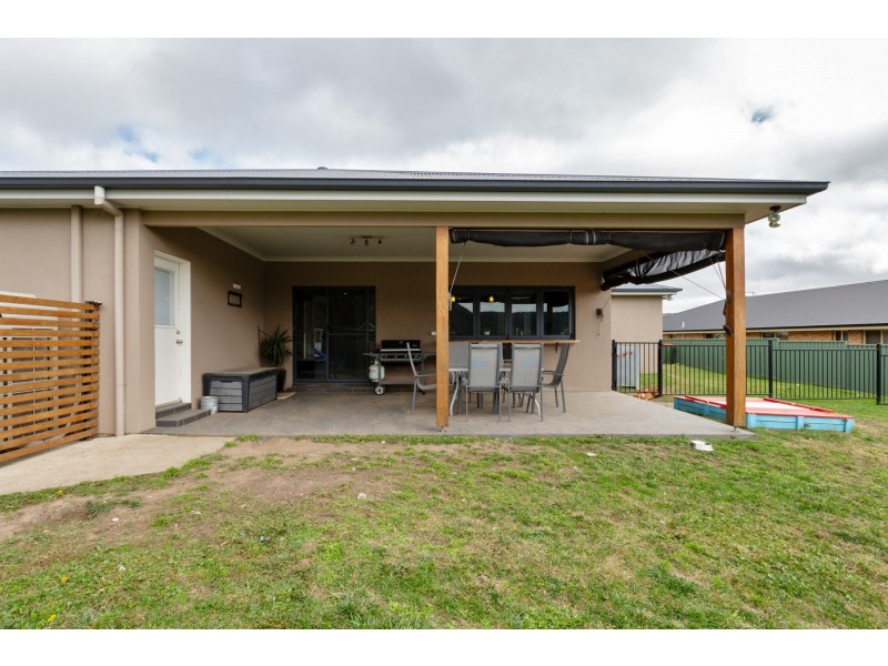 16 Robertson Street, Lithgow NSW 2790